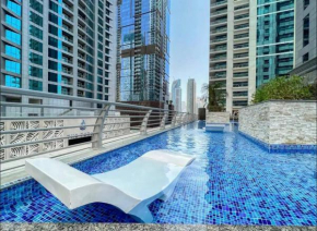 Deluxe OneBedroom Flat with Emaar Beach view
